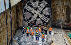Cỗ máy TBM nặng 850 tấn, dài hơn 100 m do Đức thiết kế riêng giúp nhà thầu Việt Nam làm chủ công nghệ thi công hầm đô thị phức tạp bậc nhất
