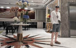 Nam nghệ sĩ là Viện phó rao cho thuê penthouse 650m² có 8 phòng ngủ, 10 toilet, hồ bơi riêng