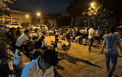 Hết thời chen chúc đi đấu giá đất: Nơi từng "sốt nóng", dòng xe đổ về tấp nập với giá trúng tăng vọt nay giảm giá 30%
