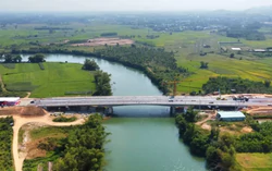 Đà Nẵng: 21 cây cầu 'nằm chờ' đường dẫn