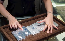 Dự báo giá bạc biến động mạnh, chuyên gia khuyến nghị tránh mua đuổi