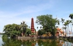 Hà Nội đón 9 triệu khách quốc tế, bao nhiêu khách đến Hồ Tây?
