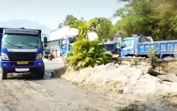 Đường dây khai thác cát trái phép thu lợi hàng tỷ đồng