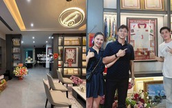 Bên trong căn nhà ở quê của Đình Bắc: Nhìn bộ sưu tập danh hiệu, bằng khen mà choáng váng