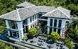 Khu nghỉ dưỡng 7 lần được Oscar du lịch vinh danh do Sun Group đầu tư có nhà hàng từng lọt Top 10 nhà hàng tốt nhất thế giới, do "phù thủy kiến trúc" thiết kế