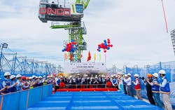 Hoàn thành cất nóc chung cư tháp đại dương Aqua Tower