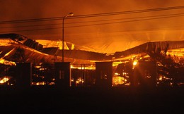 30 ngàn mét vuông kho giấy trong KCN Nhơn Trạch chìm trong lửa