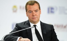 Thủ tướng Medvedev: Dầu mỏ và khí đốt của Nga “kiệt sức”