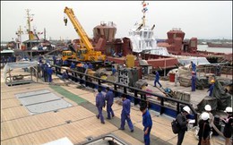 Doanh nghiệp Hà Lan muốn mua 70% cổ phần của Đóng tàu Sông Cấm