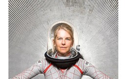 Dava Newman: Từ cô bé đánh giày tới Phó Giám đốc NASA