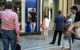 Người Hy Lạp "méo mặt" với đợt tăng giá mới