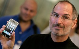 Steve Jobs phản ứng ra sao khi có người chỉ trích bàn phím trên iPhone đời đầu