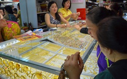 Lo vàng lậu chảy vào Việt Nam