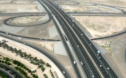 Đường 12 làn của Dubai mất 4 triệu USD/km, dùng 50 năm còn đường Việt Nam mất 20 triệu USD/km, dùng 2 năm