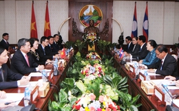 Chủ tịch Quốc hội Nguyễn Thị Kim Ngân hội đàm với Chủ tịch Quốc hội Lào