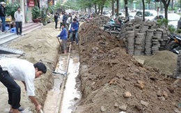 Vỉa hè Hà Nội: Điệp khúc lát, đào, chỉnh trang
