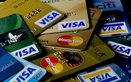 Người dân rất dễ bị mất tiền trong thẻ tín dụng do tính năng thanh toán qua mạng