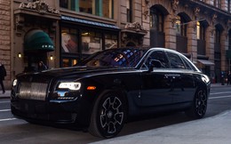 Tiện ích bất ngờ đến từng chi tiết của siêu xe vạn người mê Rolls -Royce Ghost Black Badge
