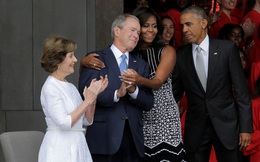 Tình bạn hiếm có giữa ông Bush và bà Obama