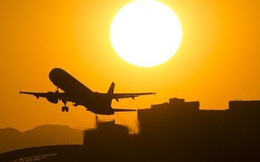 Mỹ: Nắng nóng tới mức máy bay không cất cánh nổi