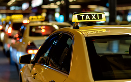 Có nên sơn màu đồng nhất xe taxi tại TP Hà Nội?
