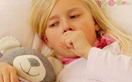 Suýt tử vong vì viêm phổi mà tưởng bị cảm: BS cảnh báo những dấu hiệu không nên xem thường