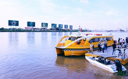 Cận cảnh tuyến buýt đường sông với nội thất hiện đại lần đầu tiên chạy thử nghiệm ở Sài Gòn