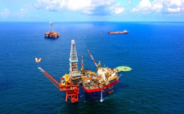 Giá dầu lên cao nhất trong vòng 5 tháng, cổ phiếu dầu khí đồng loạt “đốt nóng” thị trường