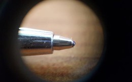 Ngòi bút bi và mô hình “một con rồng” trong sản xuất Trung Quốc