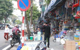 Có cần phạt nguội lấn chiếm vỉa hè?