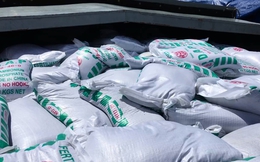 Gần 1.000 tấn phân bón không rõ nguồn gốc bị thu giữ