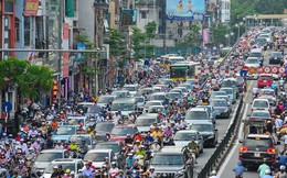Nghịch lý ở Hà Nội: Nhiều tuyến đường giảm tải đang... quá tải