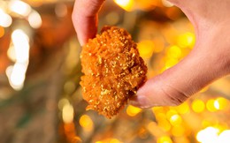 Cận cảnh miếng gà rán phủ vàng 24k giá nghìn đô ở Mỹ
