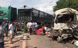 12 người bị thương khi xe đầu kéo tông trực diện ô tô khách ở Sơn La