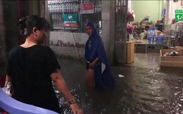 Clip: Hầm gửi xe hóa bể bơi, dân Sài Gòn xót xa nhìn xe ngâm trong biển nước