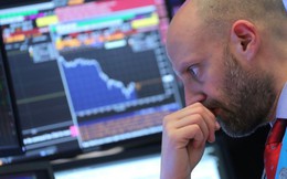 Dow Jones mất gần 500 điểm do những lo ngại về suy thoái kinh tế toàn cầu