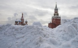 Moscow hứng chịu lượng tuyết rơi trăm năm mới có một lần