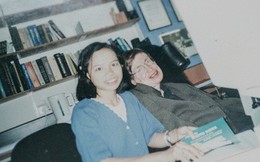 Gặp cô con gái nuôi người Việt của Stephen Hawking: "Điều ngẫu nhiên tuyệt vời nhất trên đời là tôi được làm con của bố"