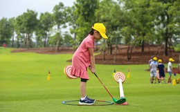 Giới nhà giàu Trung Quốc cho con học chơi golf, tập làm CEO với quan điểm EQ quan trọng hơn IQ
