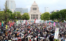 Hàng chục nghìn người Nhật biểu tình kêu gọi Thủ tướng Abe từ chức