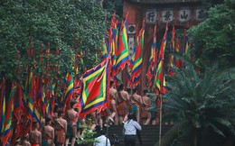 Ảnh: Hàng nghìn người đội mưa dự lễ Giỗ tổ Hùng Vương 2018
