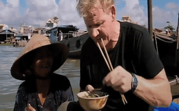 Hủ tiếu Việt Nam lên cả sóng truyền hình Mỹ và được đầu bếp lừng danh Gordon Ramsay khen ngon hết lời