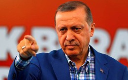 Thổ Nhĩ Kỳ bất ngờ đuổi việc 18.500 công chức