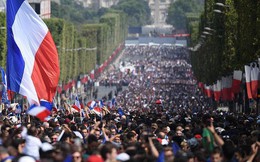 Tuyển Pháp mang cúp vàng trở về, 500.000 fan xuống đường chào đón như ngày hội