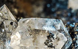 Có thể 1 triệu tỷ tấn kim cương đang ẩn dưới bề mặt Trái Đất: Giới khoa học bất ngờ!