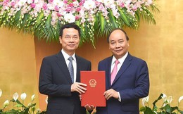 Trao quyết định giao quyền Bộ trưởng cho ông Nguyễn Mạnh Hùng