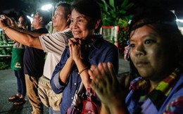 Thái Lan: 4 em nhỏ vừa được cứu có thể gặp, nhưng "không được ôm ấp hay động chạm" người thân