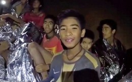 Chiến dịch giải cứu đội bóng thiếu niên bị mắc kẹt ở Thái Lan: Kết thúc ngày thứ 2, đã có 8 cầu thủ nhí được đưa ra khỏi hang