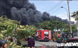 Ảnh: Cháy khu công nghiệp, thiêu rụi 5.000m2 nhà xưởng ở TP.HCM