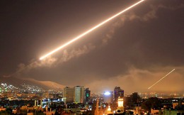 Syria bắn nhầm máy bay Nga khi điên cuồng chống lại các đợt không kích của Israel
